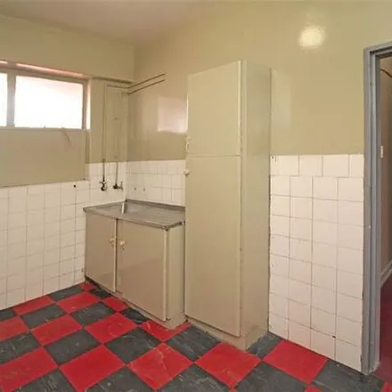 Rent this 3 bed apartment on Kapteijn Street in Doornfontein, Johannesburg