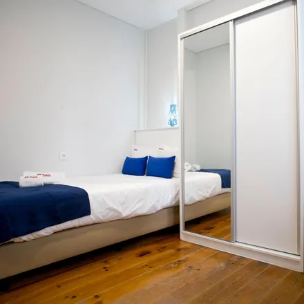 Rent this 21 bed room on Students Experience in Rua Filipe Folque 35, 1050-111 Lisbon