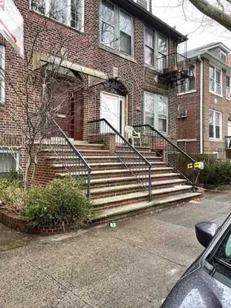 Buy this studio house on 1462 40th Street in New York, NY 11218