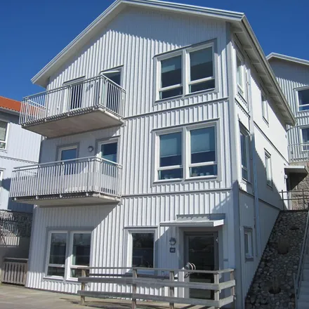 Rent this 2 bed apartment on Tullstigen in 456 31 Kungshamn, Sweden