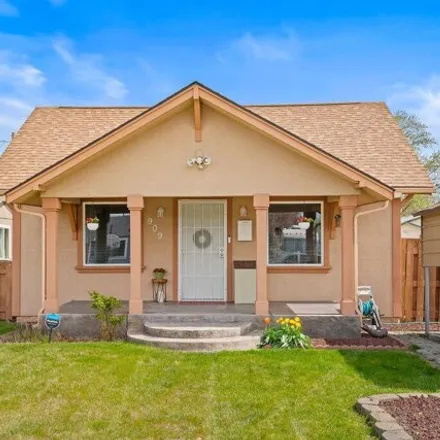 Buy this 1 bed house on 951 South 6th Avenue in Yakima, WA 98902