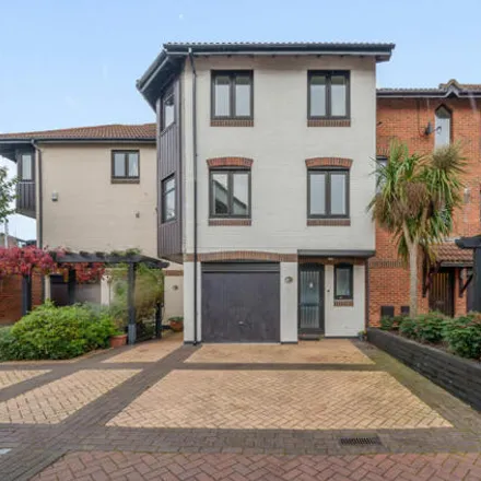 Buy this 4 bed townhouse on King Alfred in Northam Road, Southampton