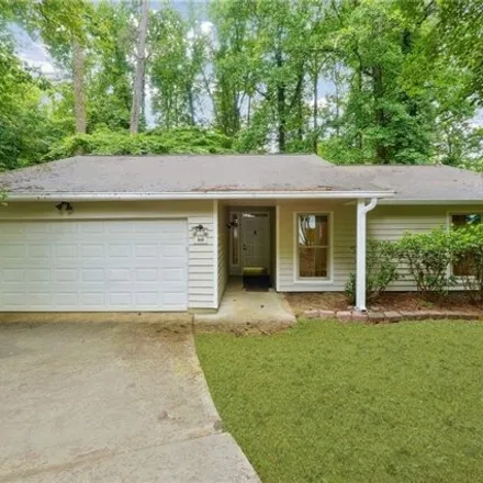 Buy this 3 bed house on 160 Creekmont Court in Roswell, GA 30076