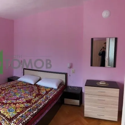 Rent this studio apartment on Средна гора 3 бл.9 in кв. Гривица, Shumen 9705