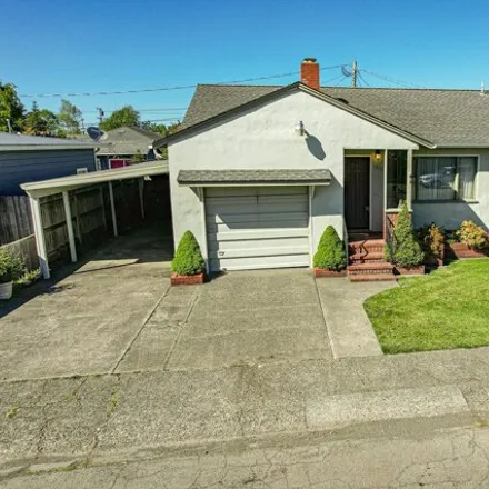 Buy this 3 bed house on 1922 Daniels Street in Arcata, CA 95521