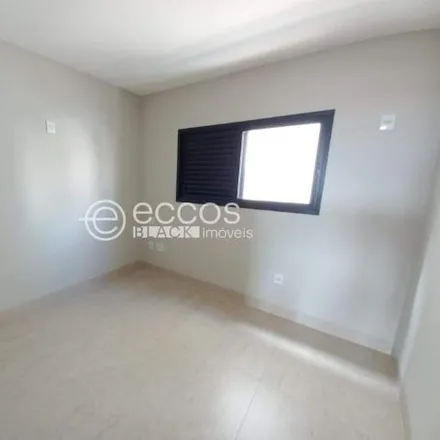 Rent this 3 bed apartment on Avenida Maranhão in Umuarama, Uberlândia - MG