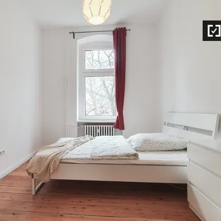 Rent this 6 bed room on Birkenstraße 13 in 10559 Berlin, Germany