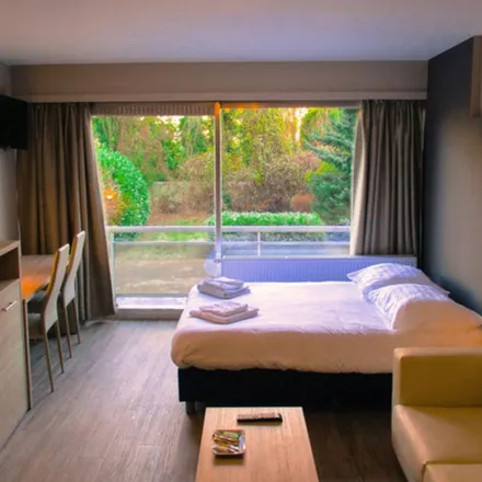 Rent this 1 bed apartment on Lange Heergracht 18 in 2800 Mechelen, Belgium