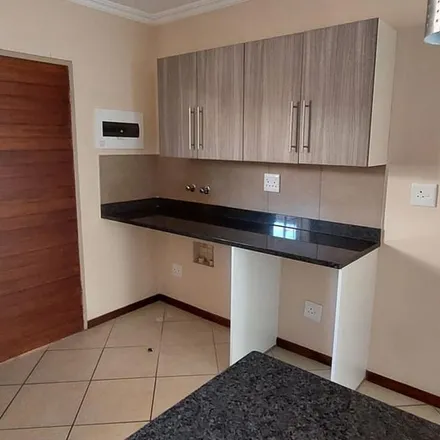 Image 4 - Addo Oval, Mooikloof Ridge, Gauteng, 0072, South Africa - Townhouse for rent