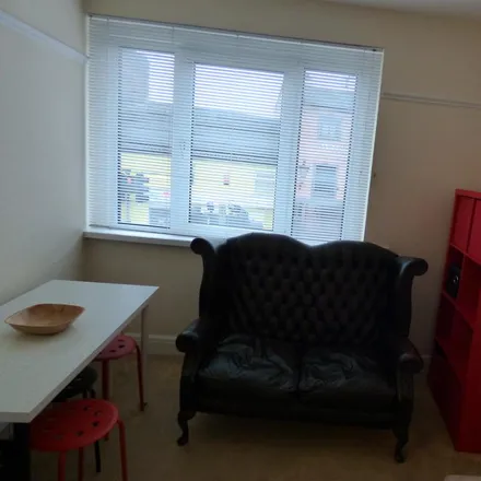 Image 4 - It's Toy Time, 31 Newport Street, Swindon, SN1 3DP, United Kingdom - Apartment for rent