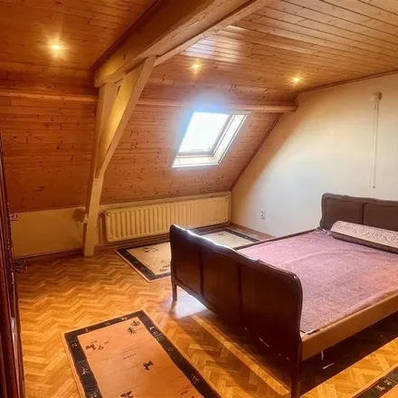 Rent this 4 bed apartment on Glorieuxstraat 2 in 9681 Nukerke, Belgium