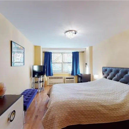 Buy this 2 bed condo on 35 Seacoast Terrace in New York, NY 11235