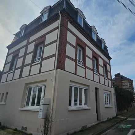 Image 4 - 2 Avenue de Verdun, 76190 Yvetot, France - Apartment for rent