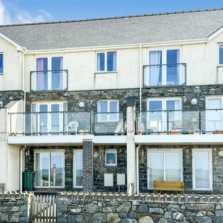 Buy this 4 bed townhouse on Gwel y Mor in Marine Parade, Tywyn