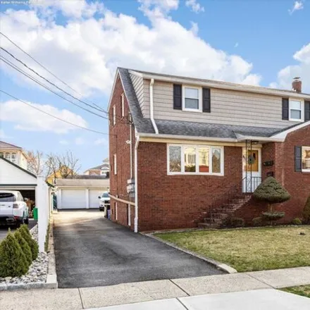Rent this 4 bed house on 264 Copeland Avenue in Lyndhurst, NJ 07071