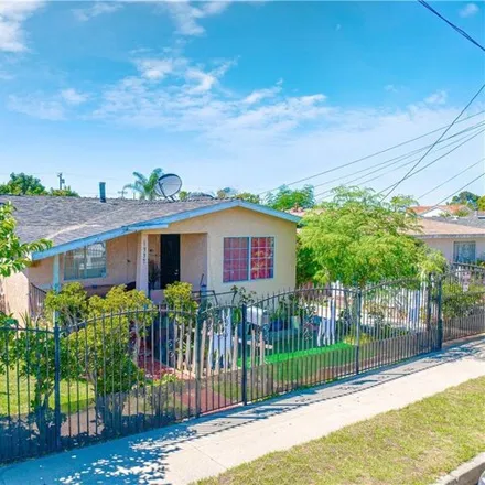 Image 2 - 1355 North Lagoon Avenue, Los Angeles, CA 90744, USA - House for sale