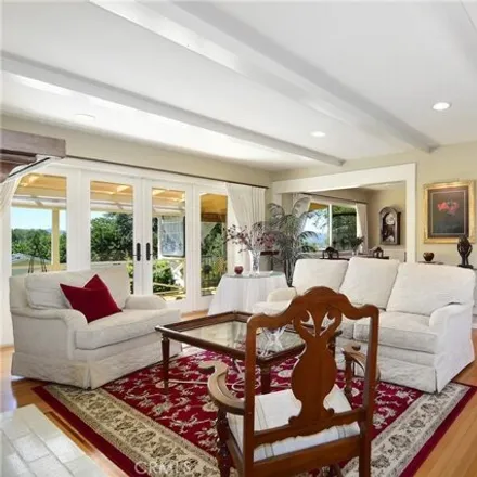 Image 9 - 5089 Cerrillos Drive, Los Angeles, CA 91364, USA - House for sale