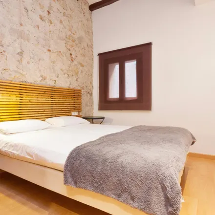 Rent this 2 bed apartment on La Concha in Carrer de Guàrdia, 08001 Barcelona