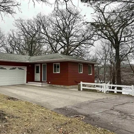 Buy this 4 bed house on 498 Foster Boulevard in Iowa Falls, IA 50126