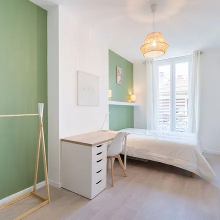 Rent this 1 bed apartment on 31 Rue Picot in 83000 Toulon, France