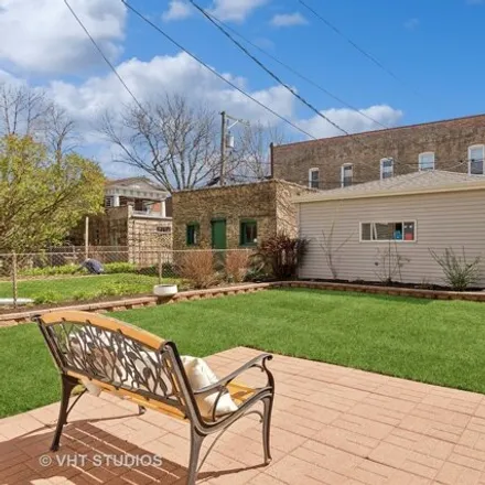 Image 3 - 2441 West Wilson Avenue, Chicago, IL 60625, USA - House for sale
