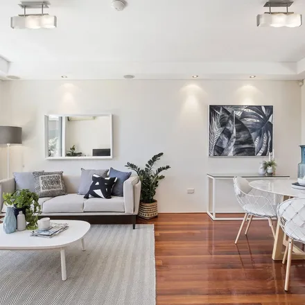 Image 6 - 11 Marsden Street, Camperdown NSW 2050, Australia - Apartment for rent