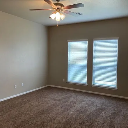 Rent this 3 bed apartment on 480 Wedgwood Drive in Temple, TX 76502