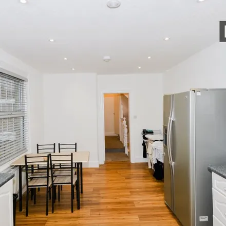 Image 3 - Tennyson Street, London, SW8 3TY, United Kingdom - Room for rent