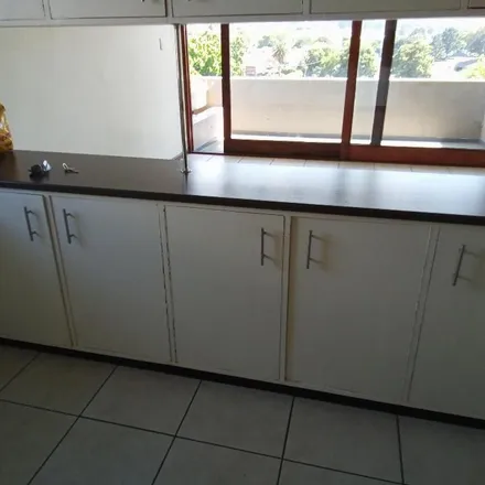 Image 1 - Barnard Street, Oakdale, Bellville, 7530, South Africa - Apartment for rent
