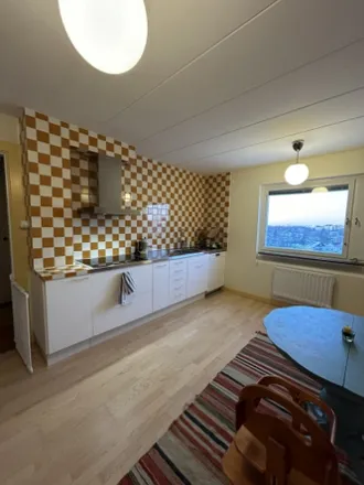 Rent this 5 bed townhouse on Backvindeln 50 in 129 42 Stockholm, Sweden