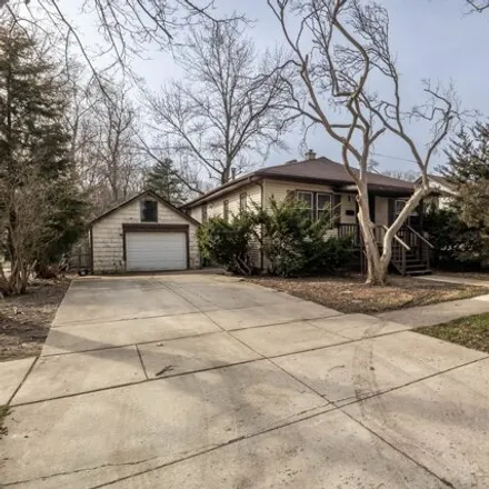Image 2 - 236 North Wilmette Avenue, Westmont, IL 60559, USA - House for sale