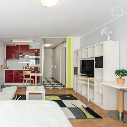 Image 3 - Olympia-Einkaufszentrum, Hanauer Straße, 80993 Munich, Germany - Apartment for rent