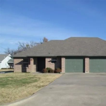 Buy this 6 bed house on 3205 Ellen Drive in Commerce, TX 75428