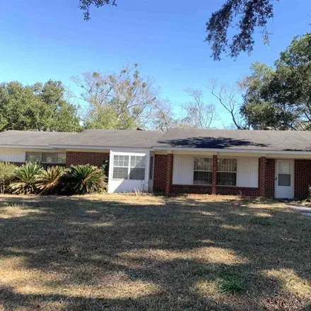 Buy this 3 bed house on 4329 Fieldwood Drive in Crestview, Mobile