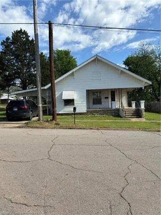 Image 3 - Heavener Public Schools, West 3rd Street, Heavener, Le Flore County, OK 74937, USA - House for sale