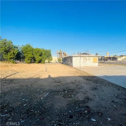 Image 2 - 15716 Mojave Drive, Victorville, CA 92394, USA - Apartment for sale