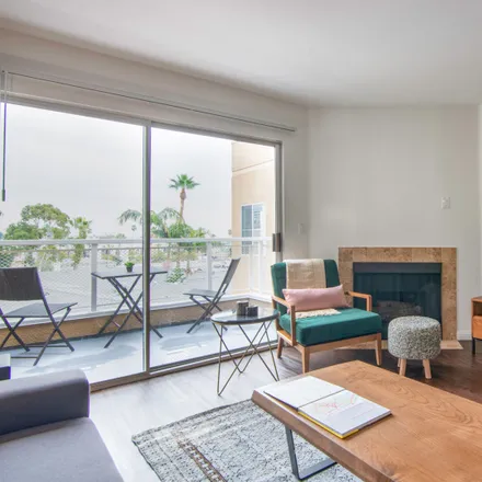Rent this 1 bed apartment on 1567 North Martel Avenue in Los Angeles, CA 90046