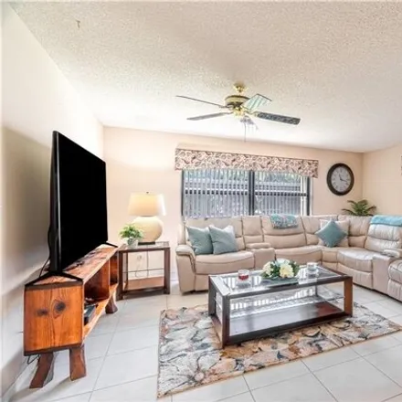 Image 5 - Southwest South Carolina Drive, Stuart, FL 34994, USA - Condo for sale