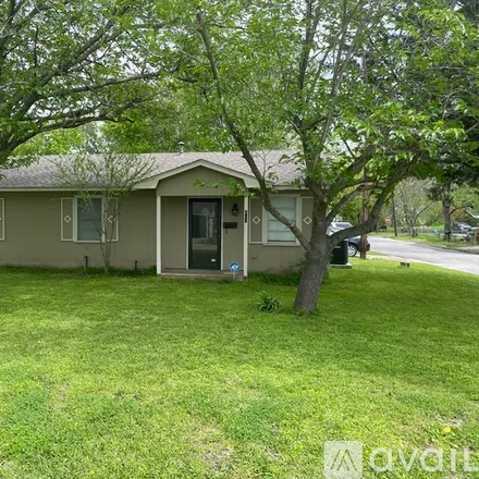 Rent this 3 bed house on 607 South Dallas Street