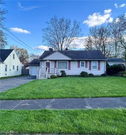 Buy this 3 bed house on 1729 Ridgelawn Avenue in Youngstown, OH 44509