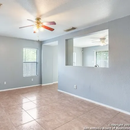 Image 7 - 10204 Redfish Cavern, Bexar County, TX 78245, USA - House for sale