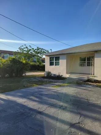 Image 2 - 1891 4th Avenue North, Lake Worth Beach, FL 33460, USA - House for rent