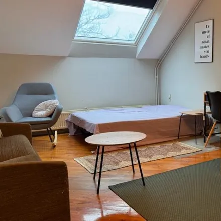 Rent this studio apartment on Rue Royale - Koningsstraat 255 in 1030 Schaerbeek - Schaarbeek, Belgium