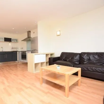 Rent this 2 bed room on West One Aspect in Cavendish Street, Saint George's