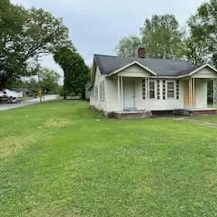 Buy this 2 bed house on 218 Hardee Street in Jackson, TN 38301