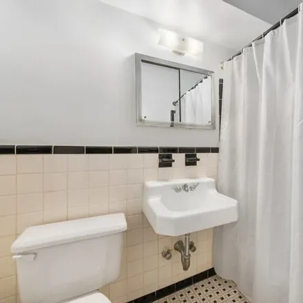 Image 5 - 415 East 85th Street, New York, NY 10028, USA - Apartment for sale