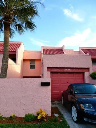 Image 2 - 5692 Northwest 16th Street, Lauderhill, FL 33313, USA - Townhouse for sale