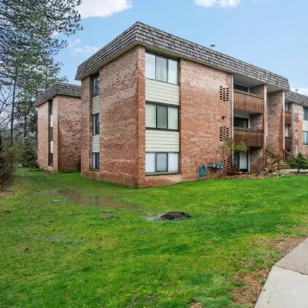 Buy this 2 bed condo on S - Pauline east of Maple in Pauline Boulevard, Ann Arbor Charter Township