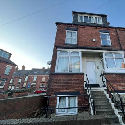 Rent this 6 bed house on Lumley Avenue in Leeds, LS4 2LS