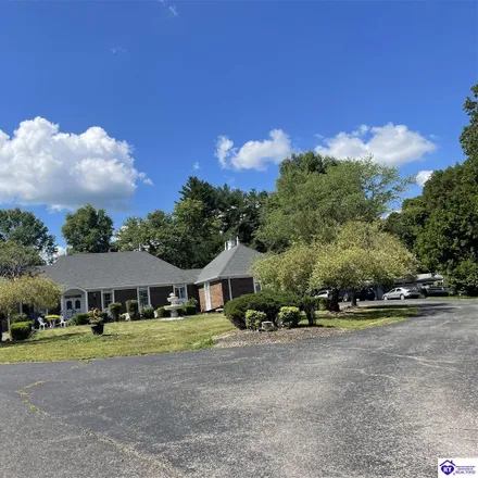 Image 1 - 701 Campbellsville Road, Greensburg, Green County, KY 42718, USA - House for sale